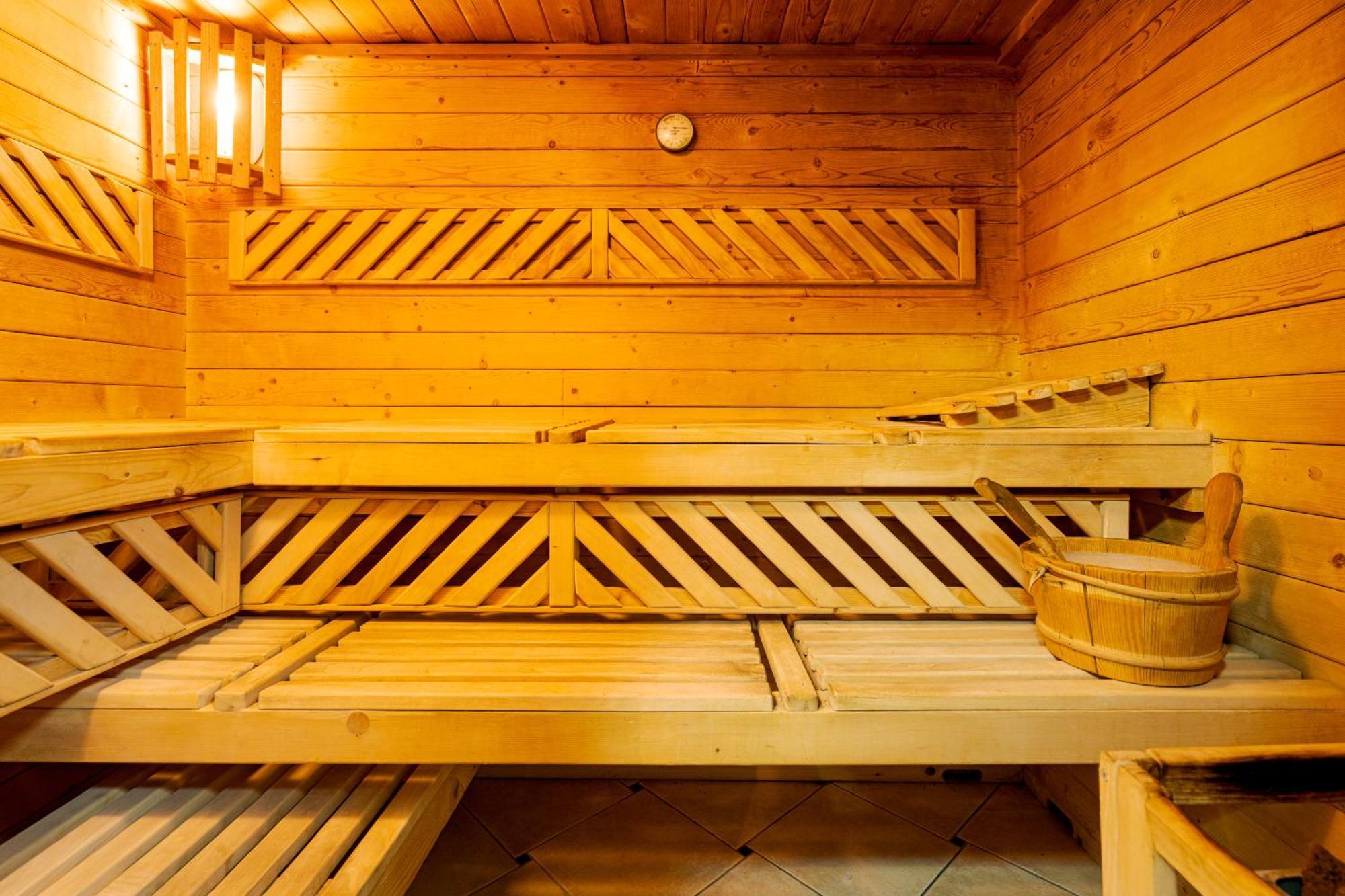 Hotel Casa Augsburg Băneşti Exteriér fotografie