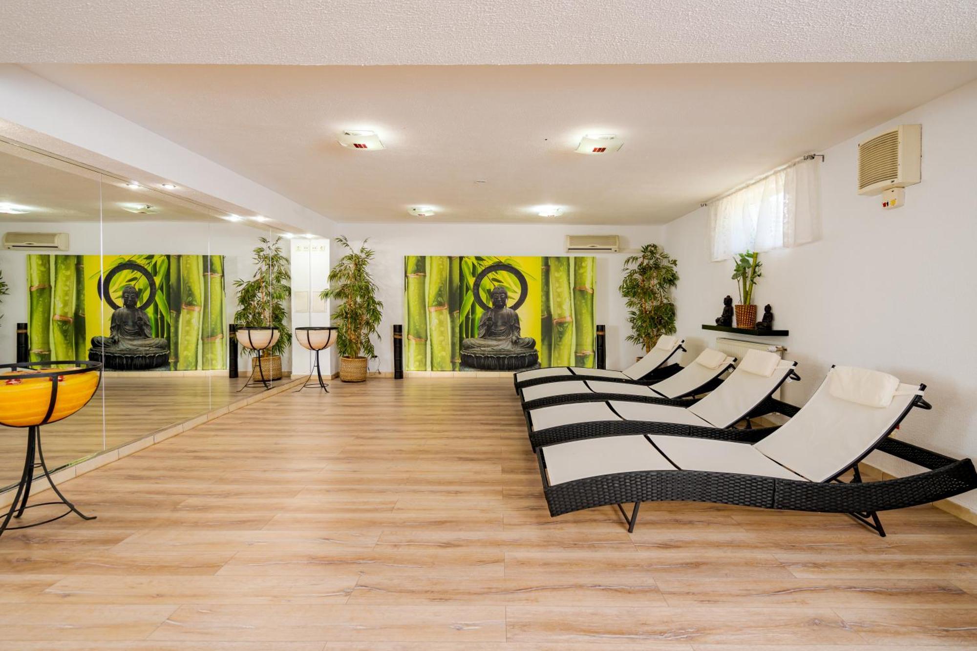 Hotel Casa Augsburg Băneşti Exteriér fotografie
